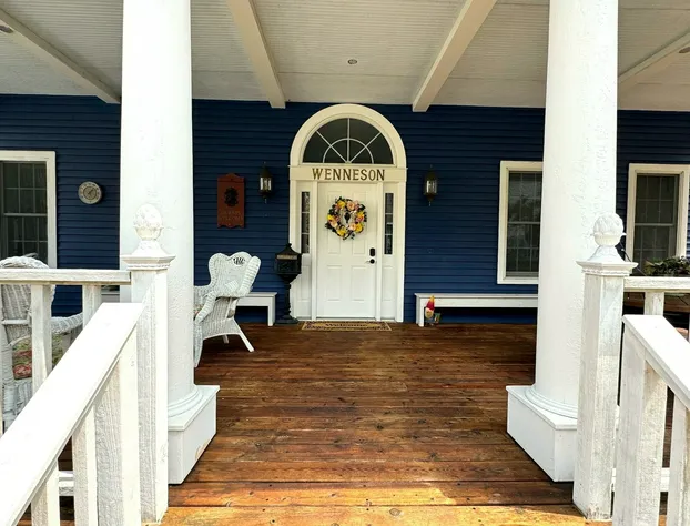 The Wen Inn formerly Andor Wenneson hotel detail image 1