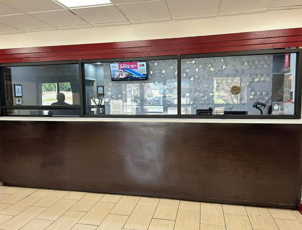 HomeTowne Studios by Red Roof Montgomery - Midtown hotel detail image 4