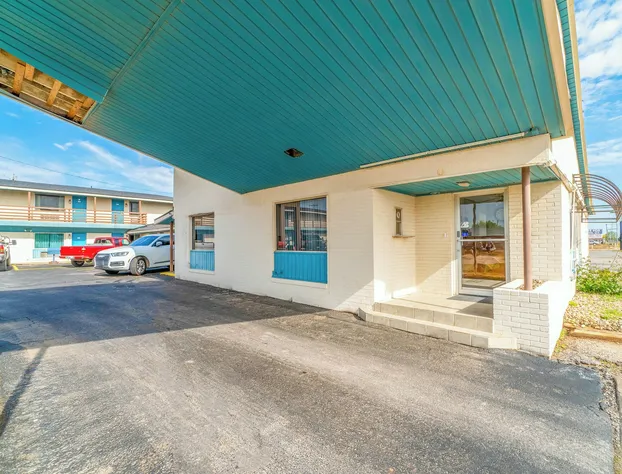 Budget Inn By OYO Frederick Us-183 hotel detail image 4