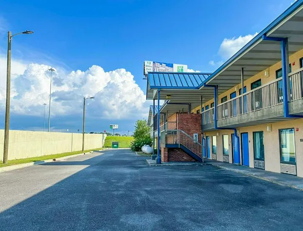 Hahira Inn By OYO near Valdosta hotel detail image 3