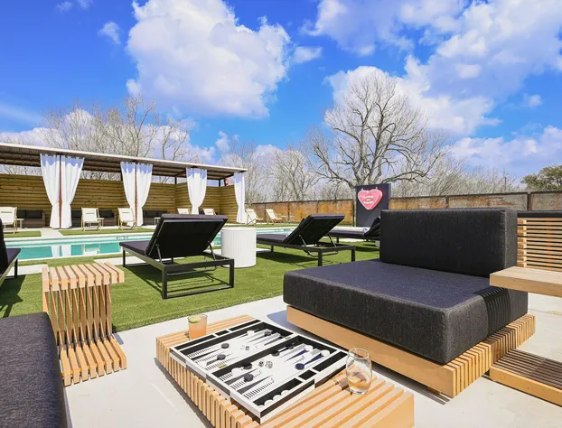 Melrose River Club hotel detail image 4