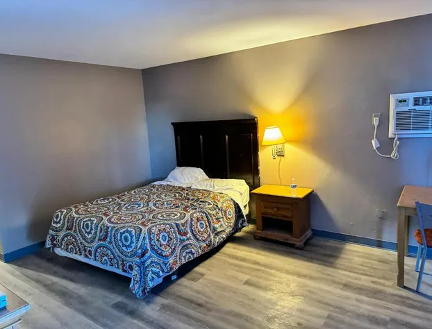 Clintonville Motel hotel detail image 1