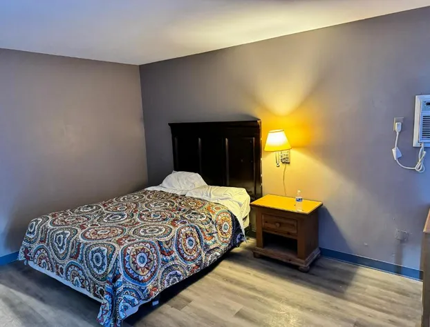 Clintonville Motel hotel detail image 4