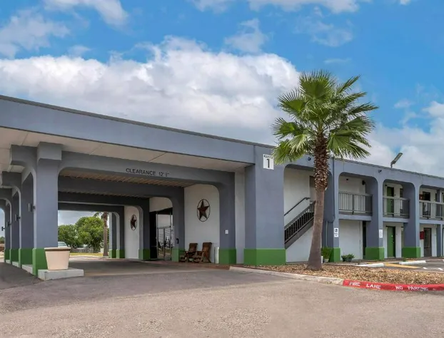 Days Inn by Wyndham Victoria TX East hotel detail image 1