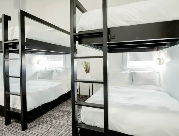 Reunion Hotel hotel detail image 4