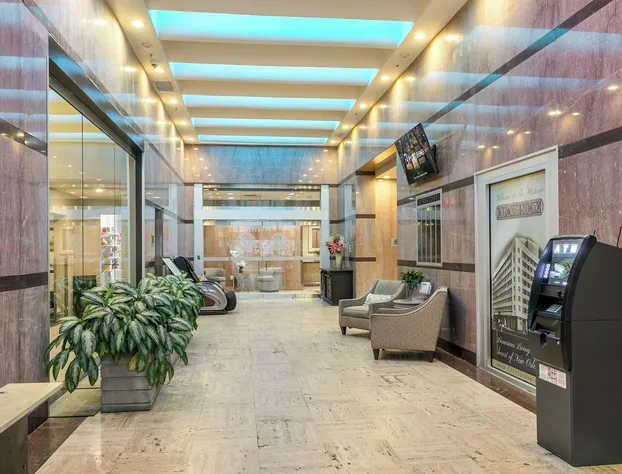 Upscale Condos and Penthouses Close to Canal & Bourbon St. hotel detail image 2