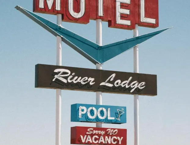 River Lodge Paso - 21 & Over Pool hotel detail image 1