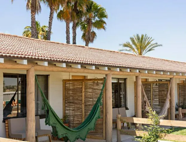 River Lodge Paso - 21 & Over Pool hotel detail image 3