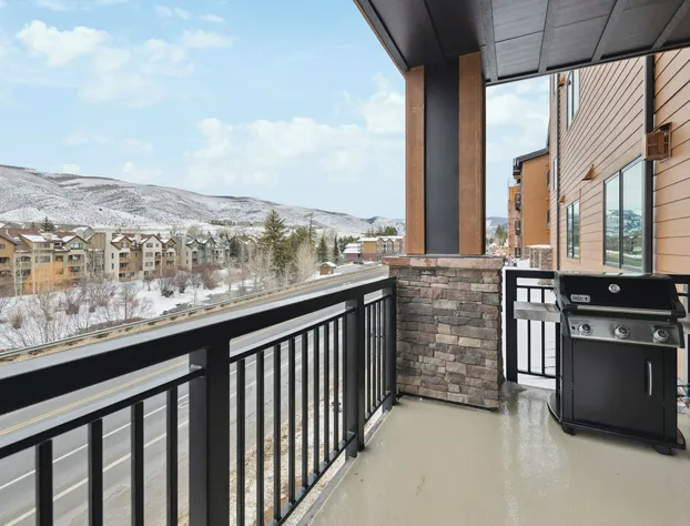 Frontgate by EWH hotel detail image 2