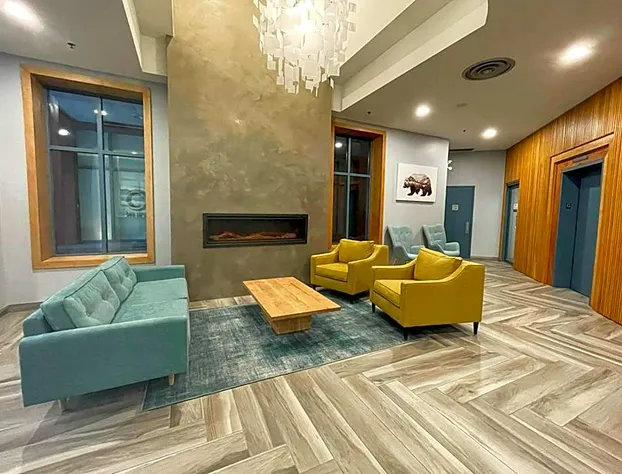 Alpenglow Lodge Queen Boho Studio by MVA hotel detail image 2