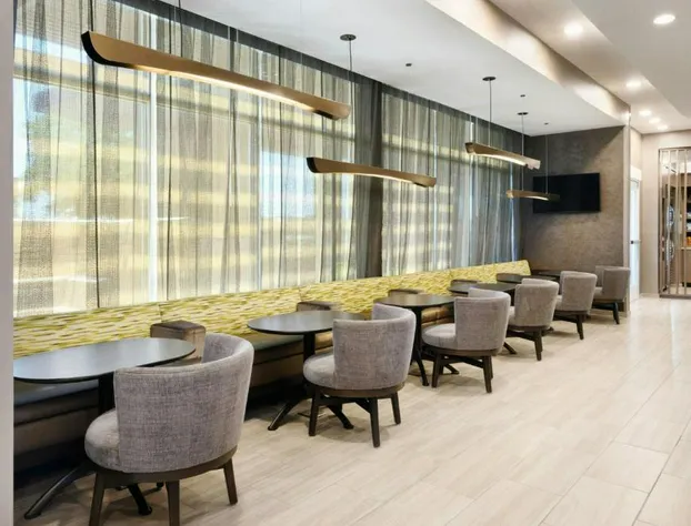 Springhill Suites By Marriott Dothan hotel detail image 2