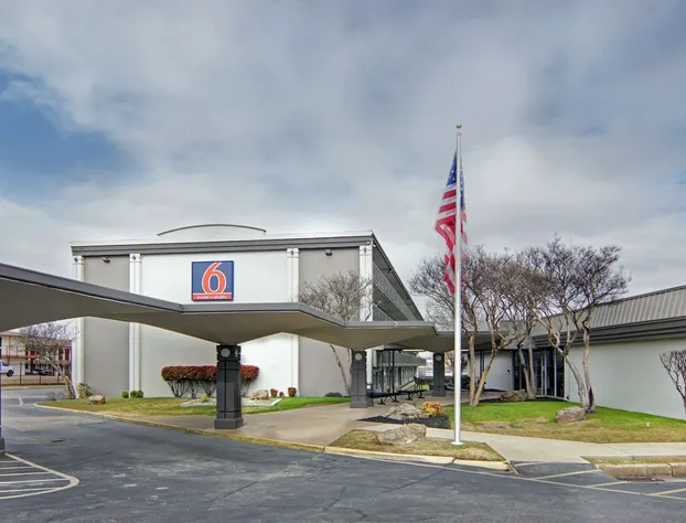 Motel 6 Mesquite, TX – Town East hotel detail image 1