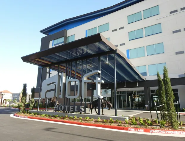 Aloft Hotel McAllen hotel detail image 2