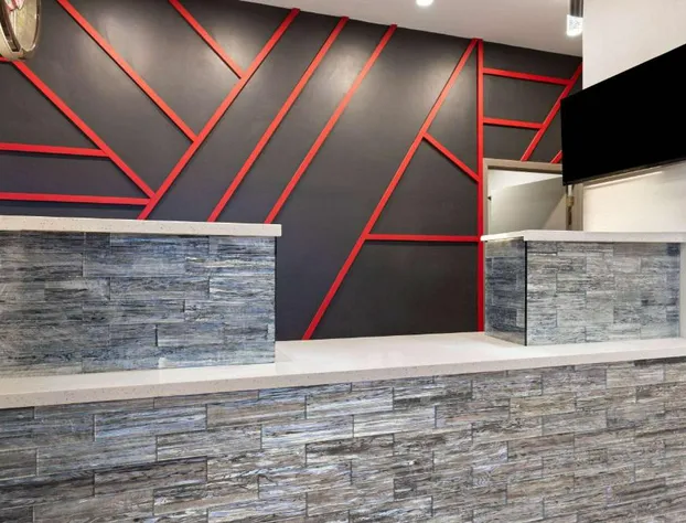 Ramada by Wyndham Bainbridge hotel detail image 3