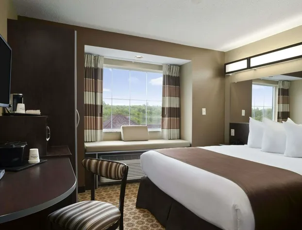 Sonesta Essential Fairmont hotel detail image 4