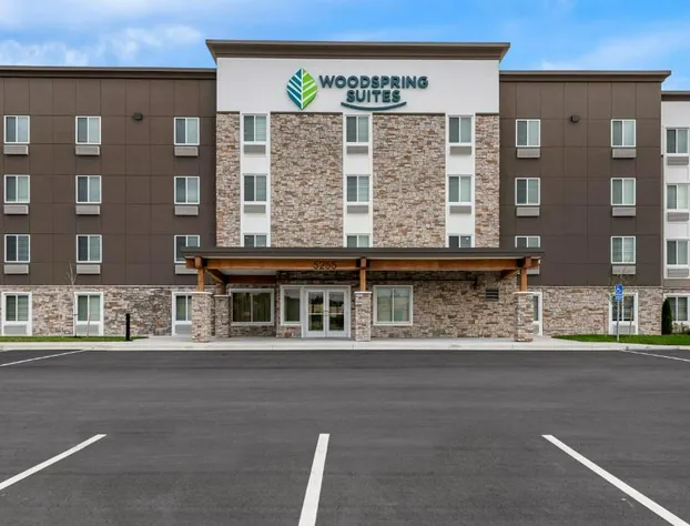 Woodspring Suites Kansas City Airport hotel detail image 1