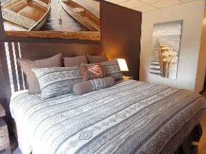 Ramada by Wyndham Copper River Inn hotel detail image 1