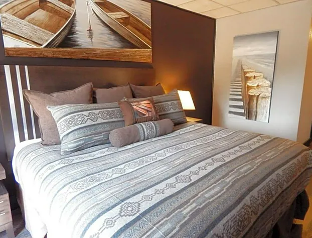 Ramada by Wyndham Copper River Inn hotel detail image 2