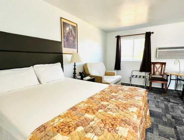 Americas Best Value Inn Salmon hotel detail image 3