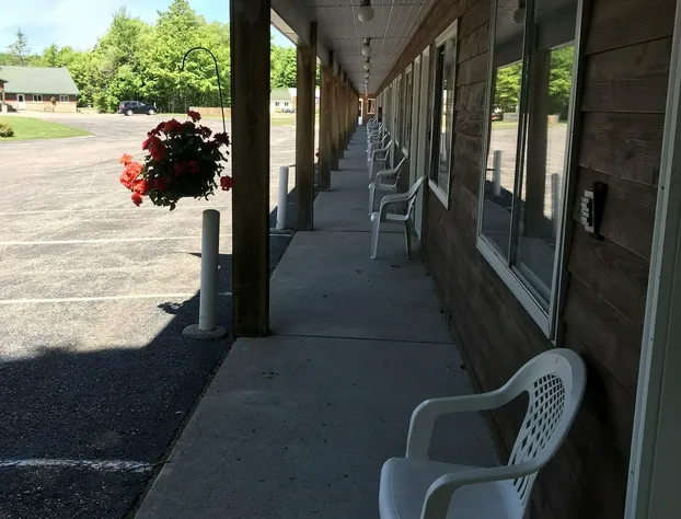 Quality Inn & Suites Munising hotel detail image 2