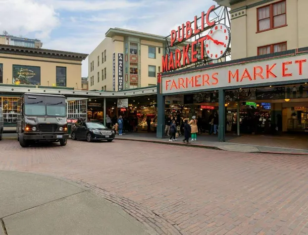 Reside Seattle Downtown, a Wyndham Residence hotel detail image 3