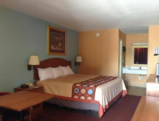 Econo Lodge Inn & Suites Laredo - Nuevo Laredo hotel detail image 2