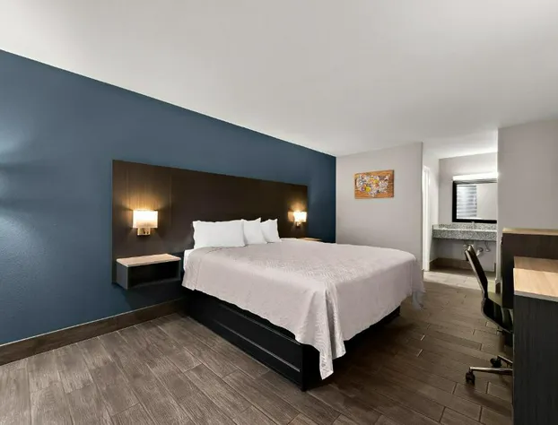 Econo Lodge Inn & Suites Laredo - Nuevo Laredo hotel detail image 4