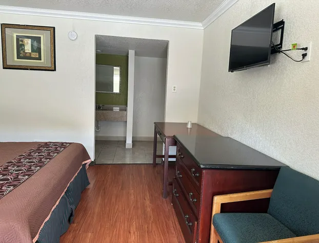 Regency Inn Fresno hotel detail image 3