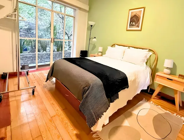 Sunny Condesa hotel detail image 4