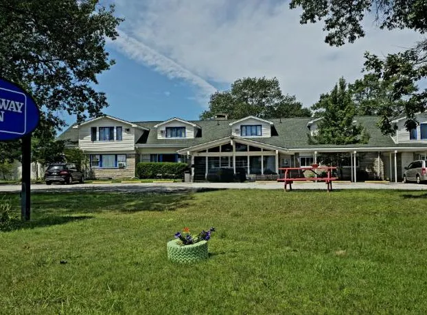 Rodeway Inn Oscoda hotel detail image 1