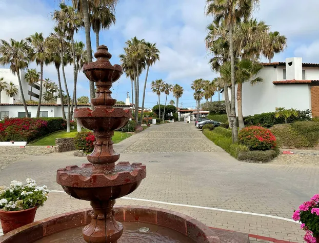 WIVC La Paloma Resort - Your Vacation Escape to Rosarito, Swimming Pool & Short Walk To The Beach hotel detail image 2