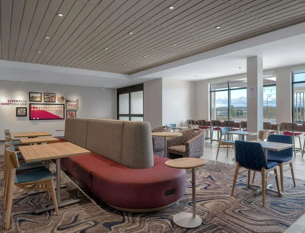 Home2 Suites By Hilton Sheboygan hotel detail image 3