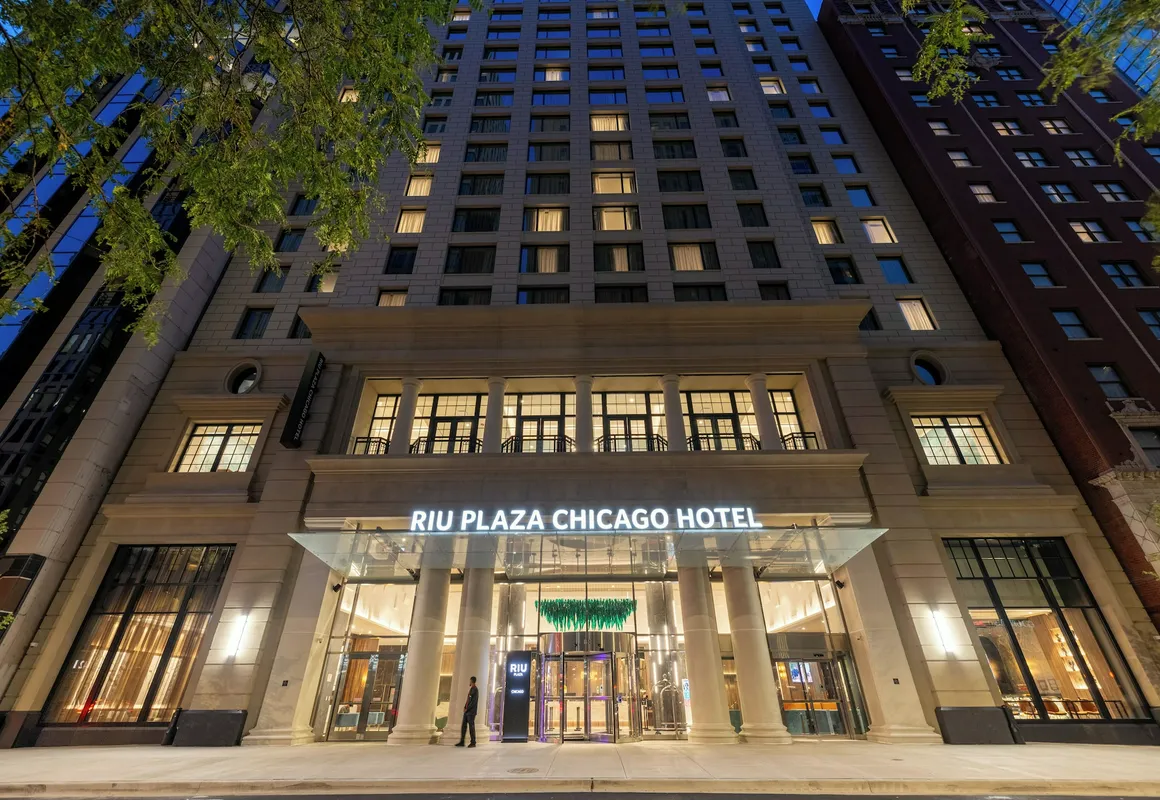 Hotel Riu Plaza Chicago hotel hero