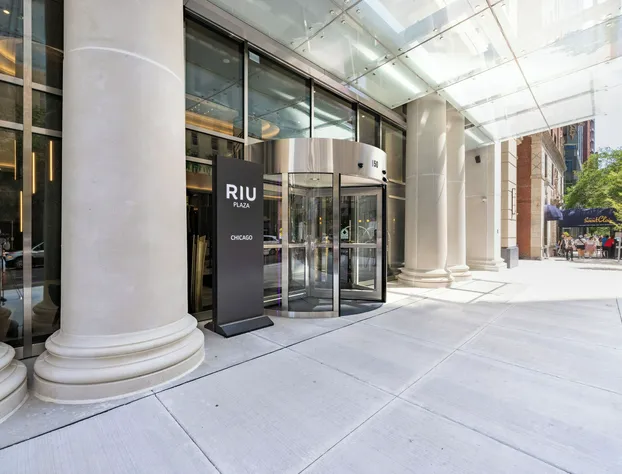 Hotel Riu Plaza Chicago hotel detail image 1