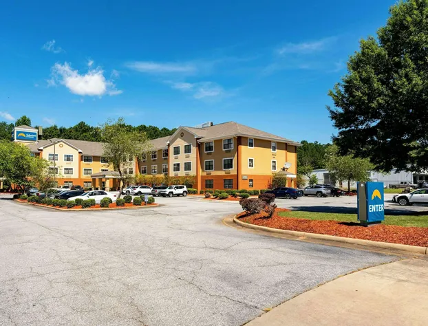 Suburban Studios Columbus Bradley Park hotel detail image 2