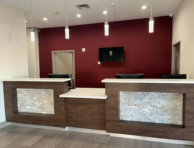 Red Roof PLUS+ San Antonio Northeast hotel detail image 2