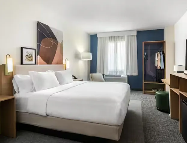 Spark by Hilton Bakersfield Central hotel detail image 2