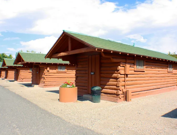Buffalo Bill Village Cabins hotel detail image 1