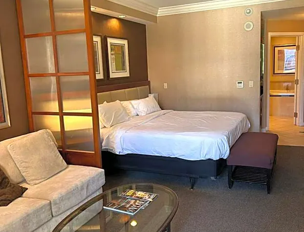 MGM Signature hotel kitchen free parking hotel detail image 4