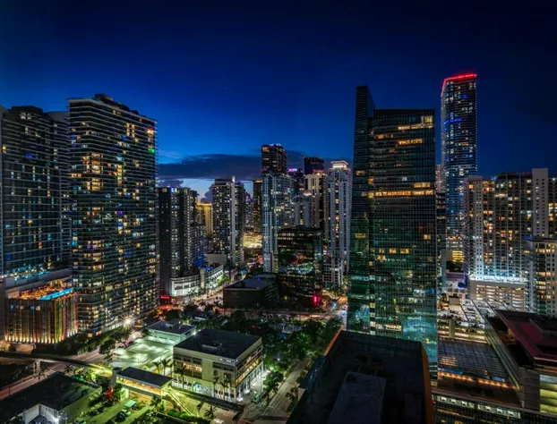 2 Bedroom OR King Studio Suites Four Seasons Hotel Miami Free Wi-Fi & Free Parking hotel detail image 1