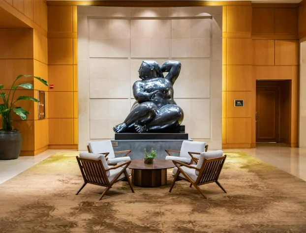 2 Bedroom OR King Studio Suites Four Seasons Hotel Miami Free Wi-Fi & Free Parking hotel detail image 2