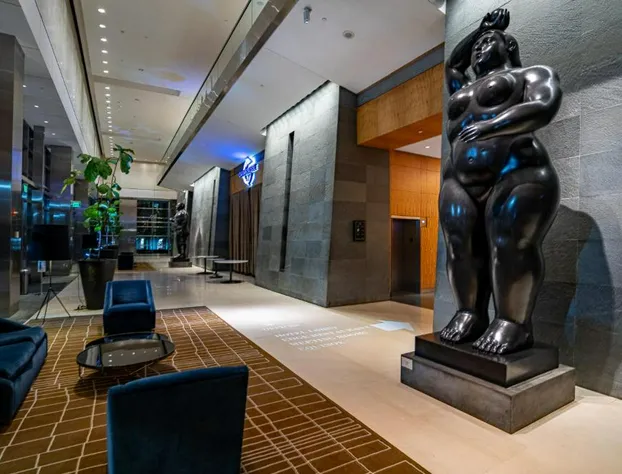 2 Bedroom OR King Studio Suites Four Seasons Hotel Miami Free Wi-Fi & Free Parking hotel detail image 4