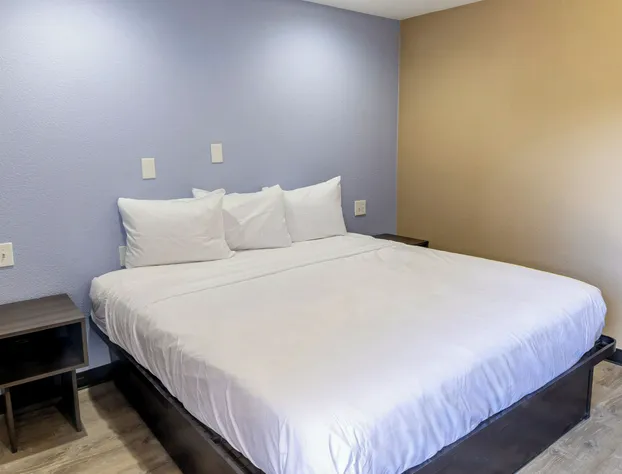 Super 8 by Wyndham Big Spring hotel detail image 1