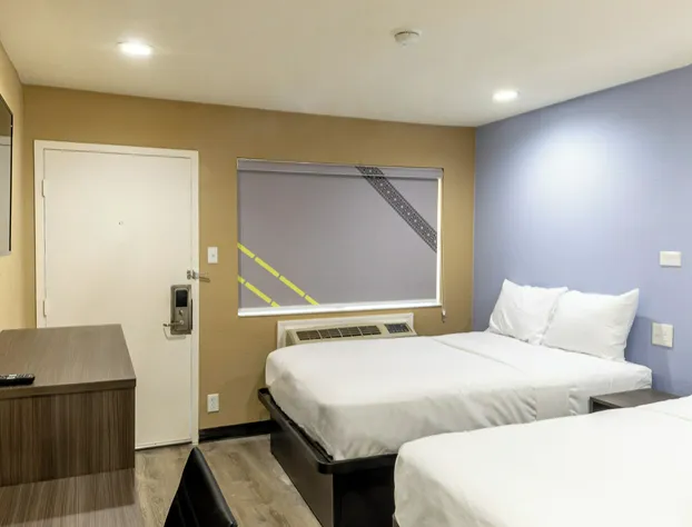 Super 8 by Wyndham Big Spring hotel detail image 2