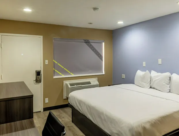 Super 8 by Wyndham Big Spring hotel detail image 3