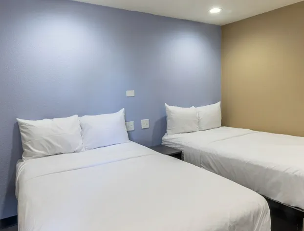 Super 8 by Wyndham Big Spring hotel detail image 4