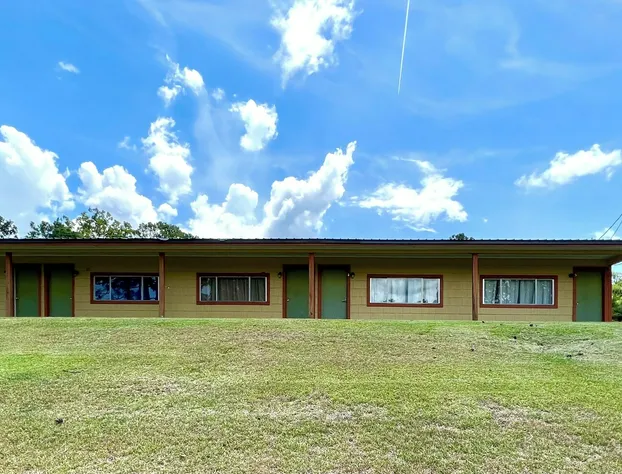 Indian Creek Lodge hotel detail image 1