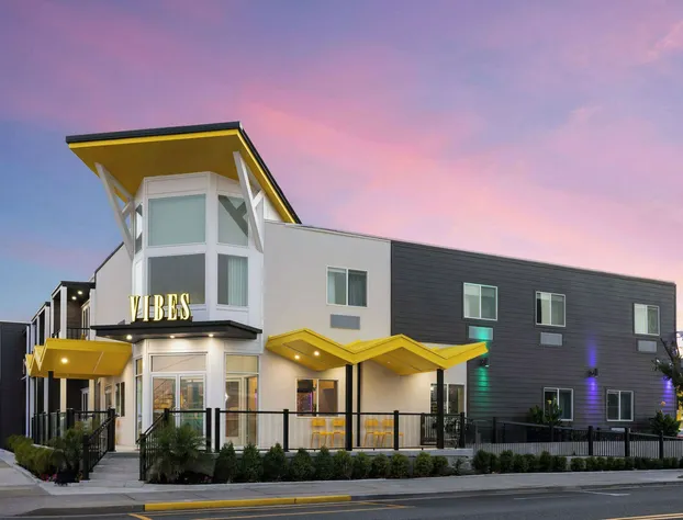 The Vibes Hotel, Trademark Collection by Wyndham hotel detail image 3