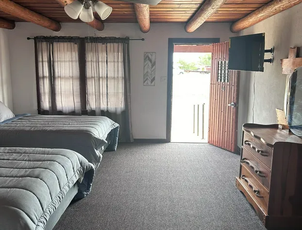 Coronado Motel hotel detail image 2