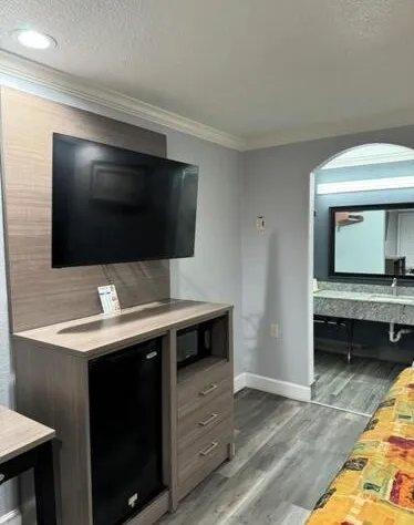 Luxury inn hotel detail image 4